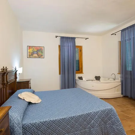 Podere Figlinelle Feriegård *