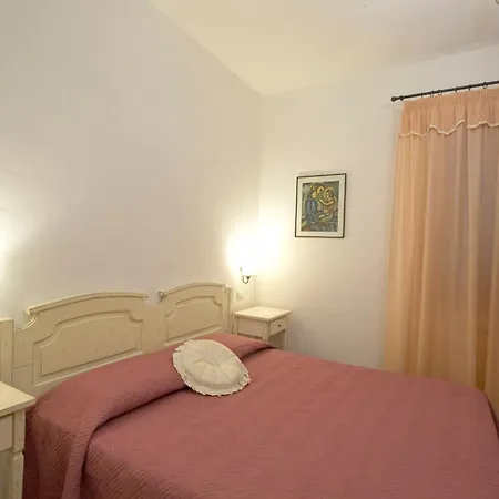 Podere Figlinelle مزرعة للإقامة